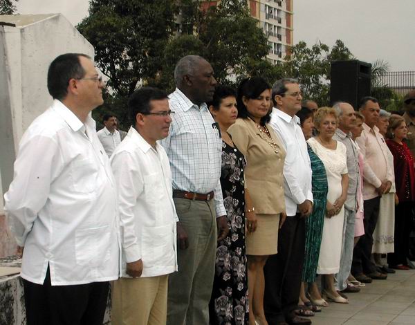 Otorgan a Fidel alta distinción del Poder Popular de Camagüey Otorgan a Fidel alta distinción del Poder Popular de Camagüey